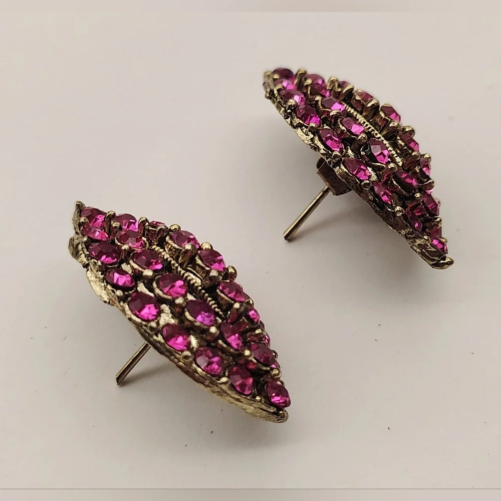 Radiant Fuchsia Crystal Leaf Pierced Earrings - Picture 12 of 15